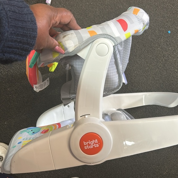 Bright Stars Sit me up baby chair - Picture 5 of 11